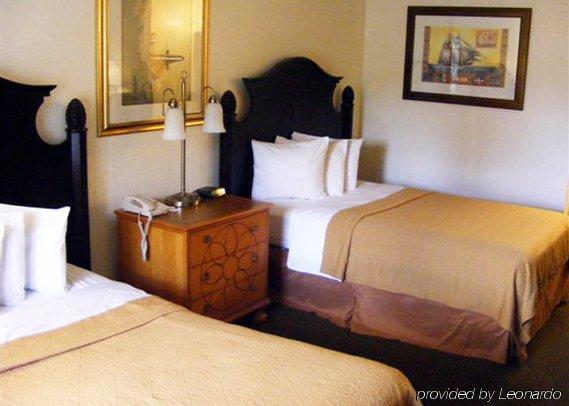 Quality Inn & Suites Eastgate Kissimmee Phòng bức ảnh